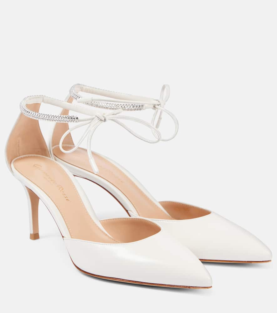 Gianvito Rossi 70 Leather Slingback Pumps In Weiss