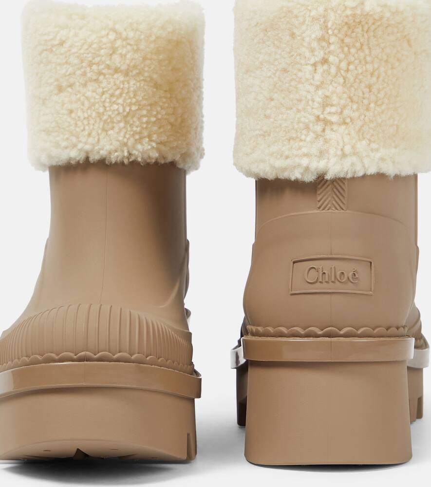 【送料 関税込】Chloe Raina shearling-trimmed ankle boots Raina shearling-trimmed ankle boots in black - Chloe | Mytheresa