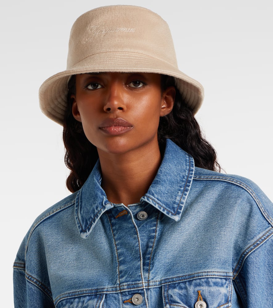 Jacquemus Bob Wool Bucket Hat In Sand