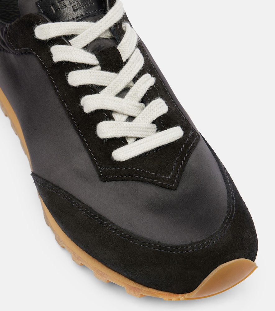 Le Monde Beryl Le Monde Béryl Slim Runner Suede-trimmed Sneakers In Black