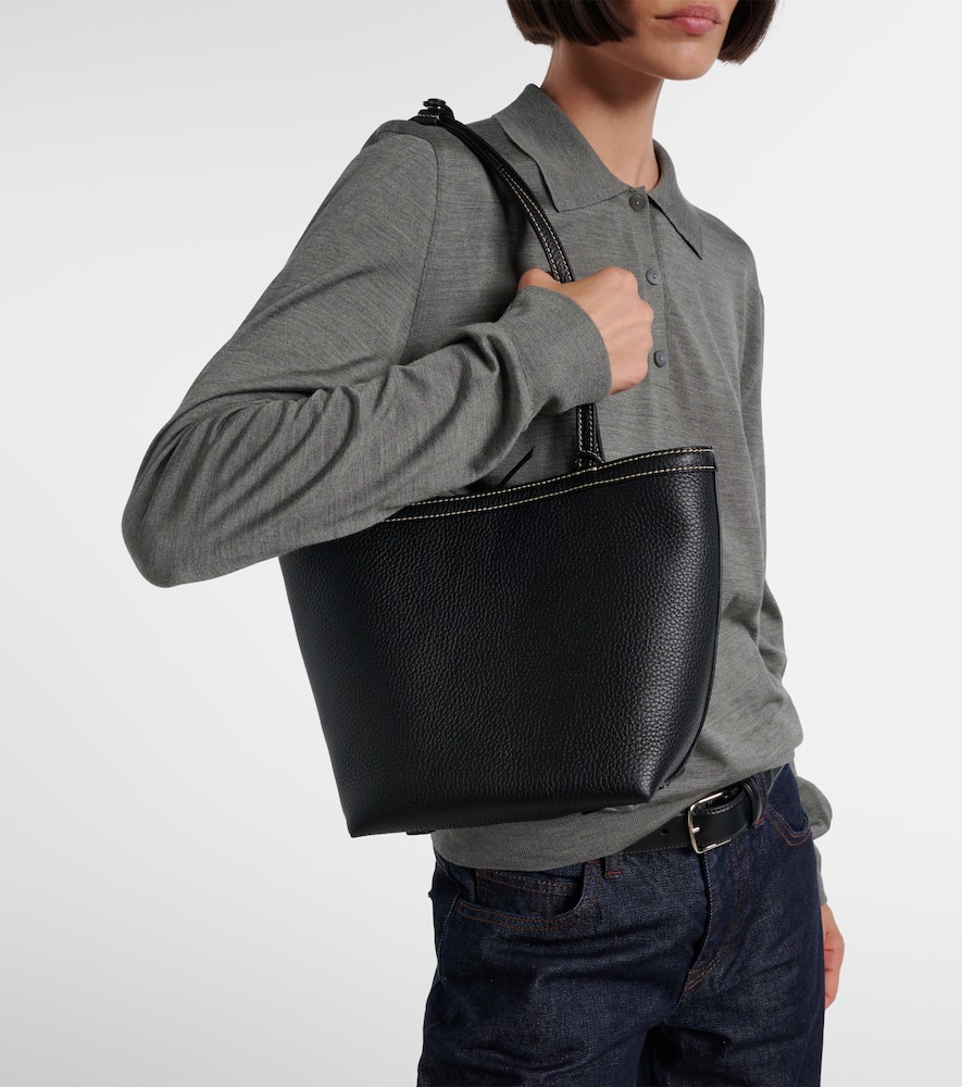 The Row Tote Bag Park Medium Aus Leder In Black