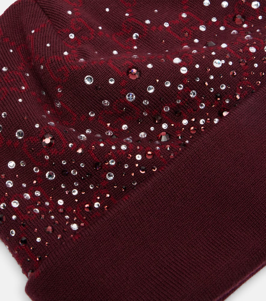 Gucci Gg Crystal-embellished Wool Beanie In Burgundy