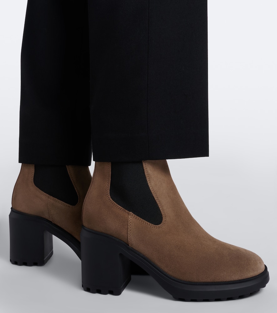 H724 Ankle Boots