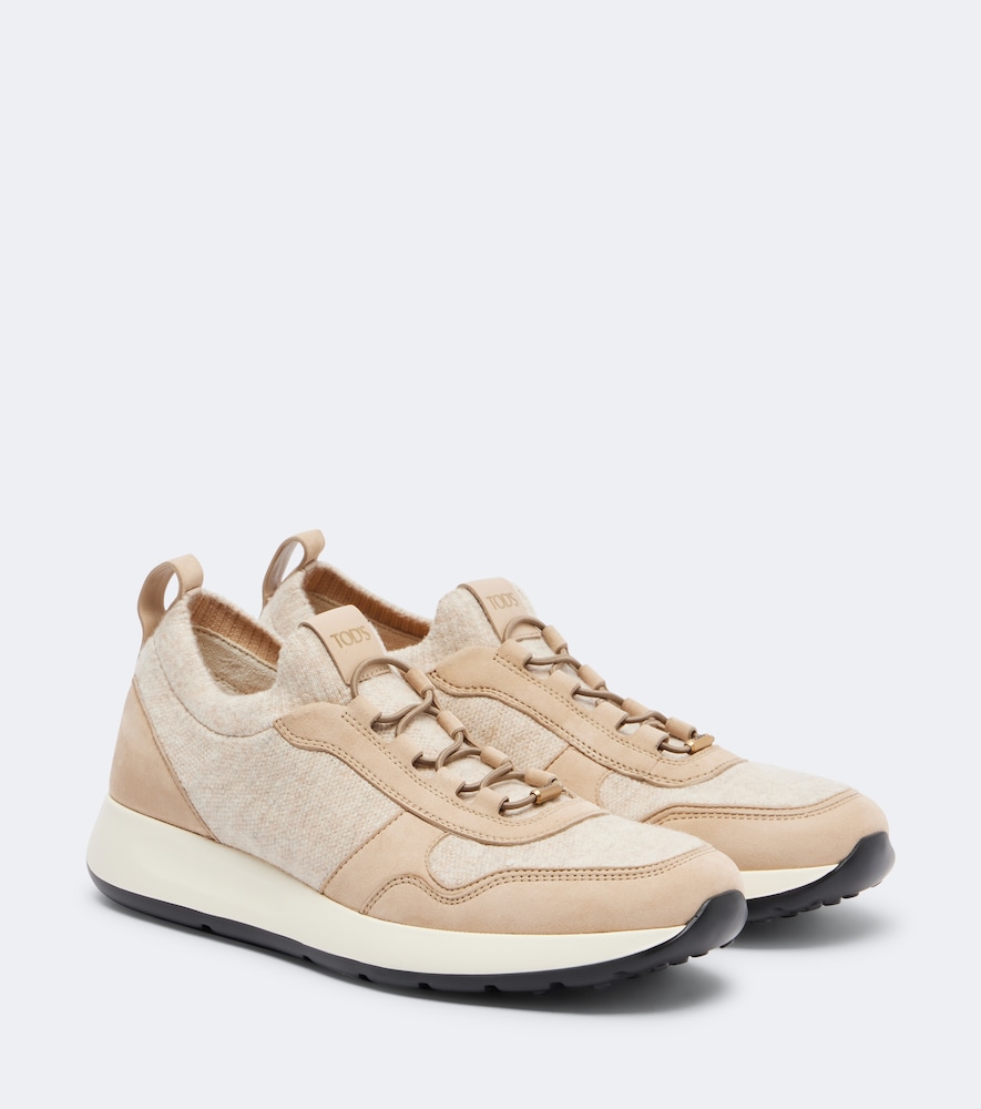 Sneakers con pelle