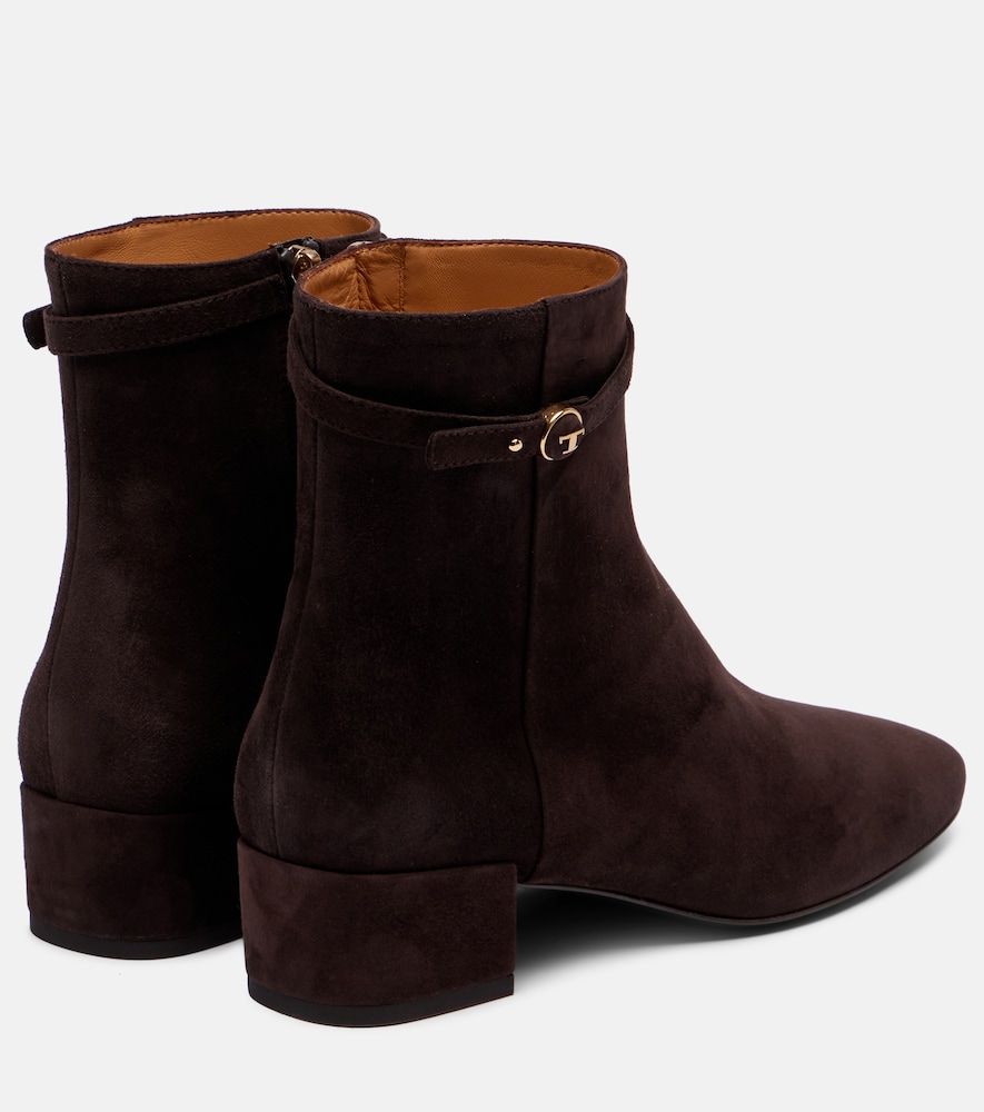  Tod's Tod's 35 Suede Ankle Boots 