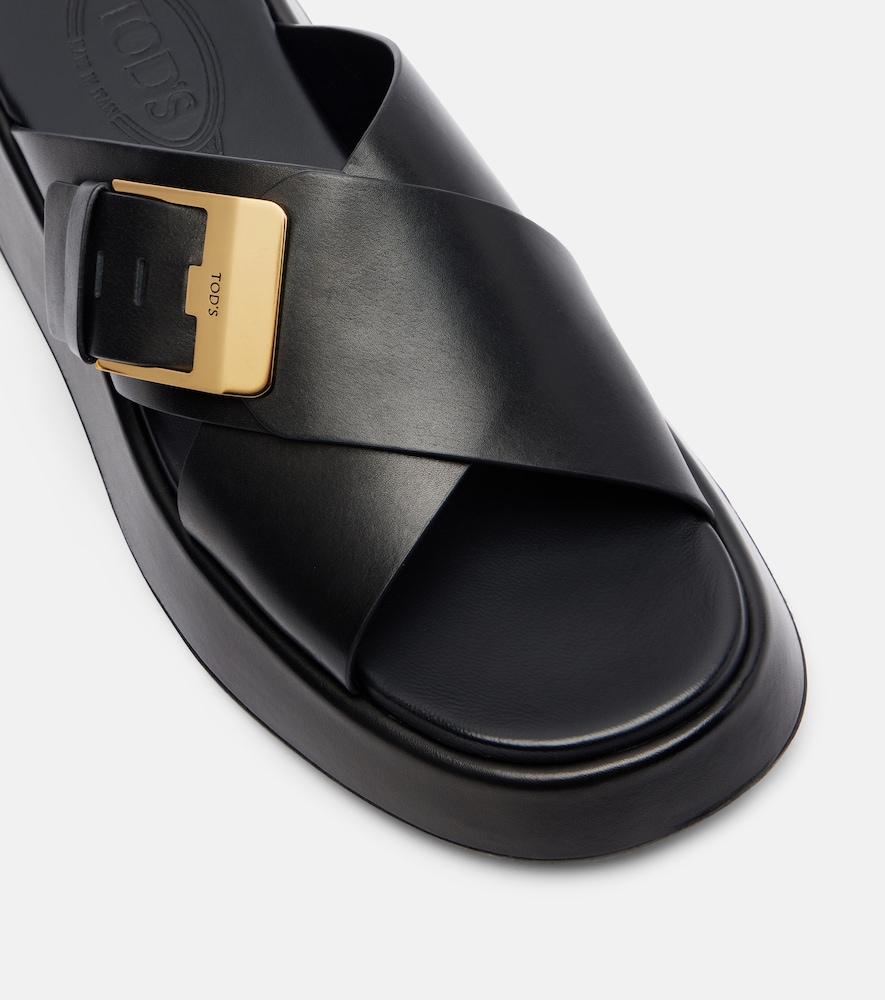  Tod's Tod's Leather Slides 