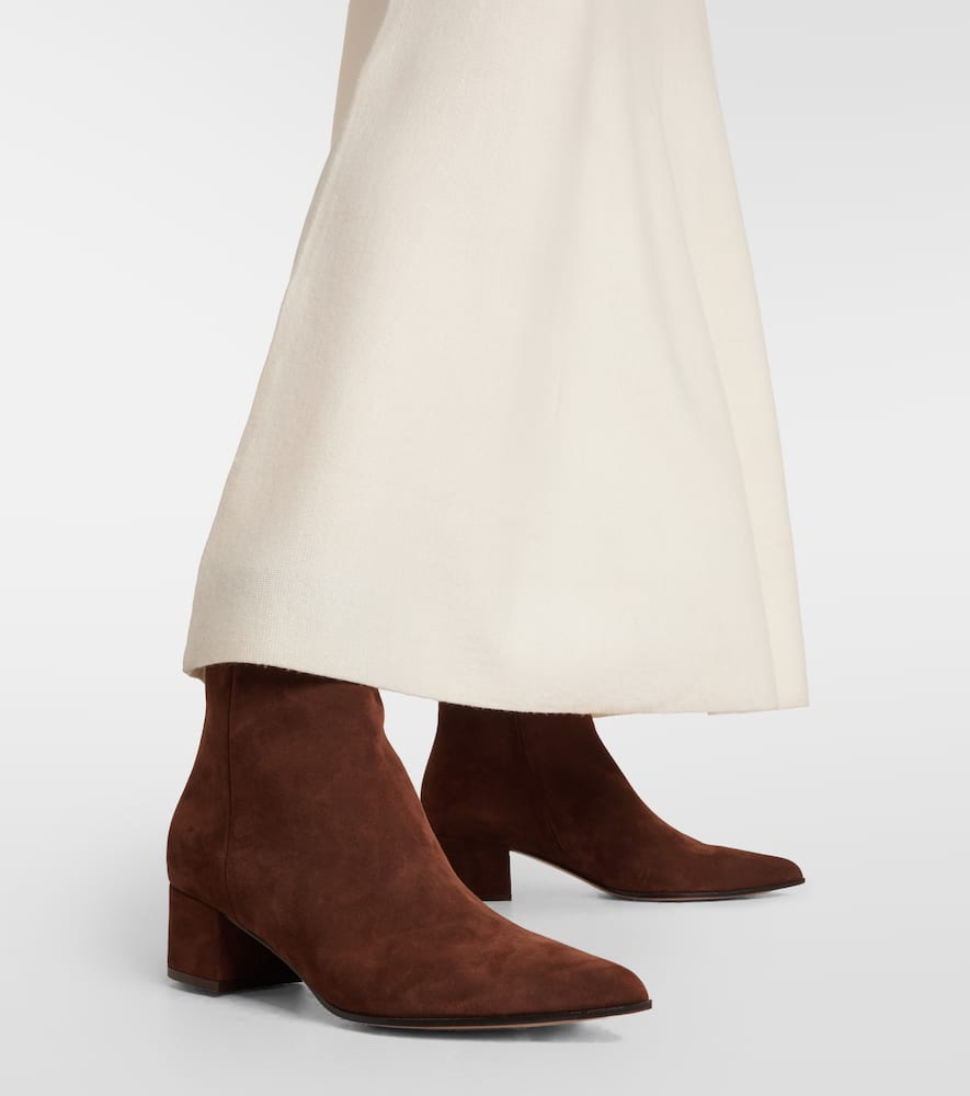 Gianvito Rossi Lyell 45 Suede Ankle Boots In Brown