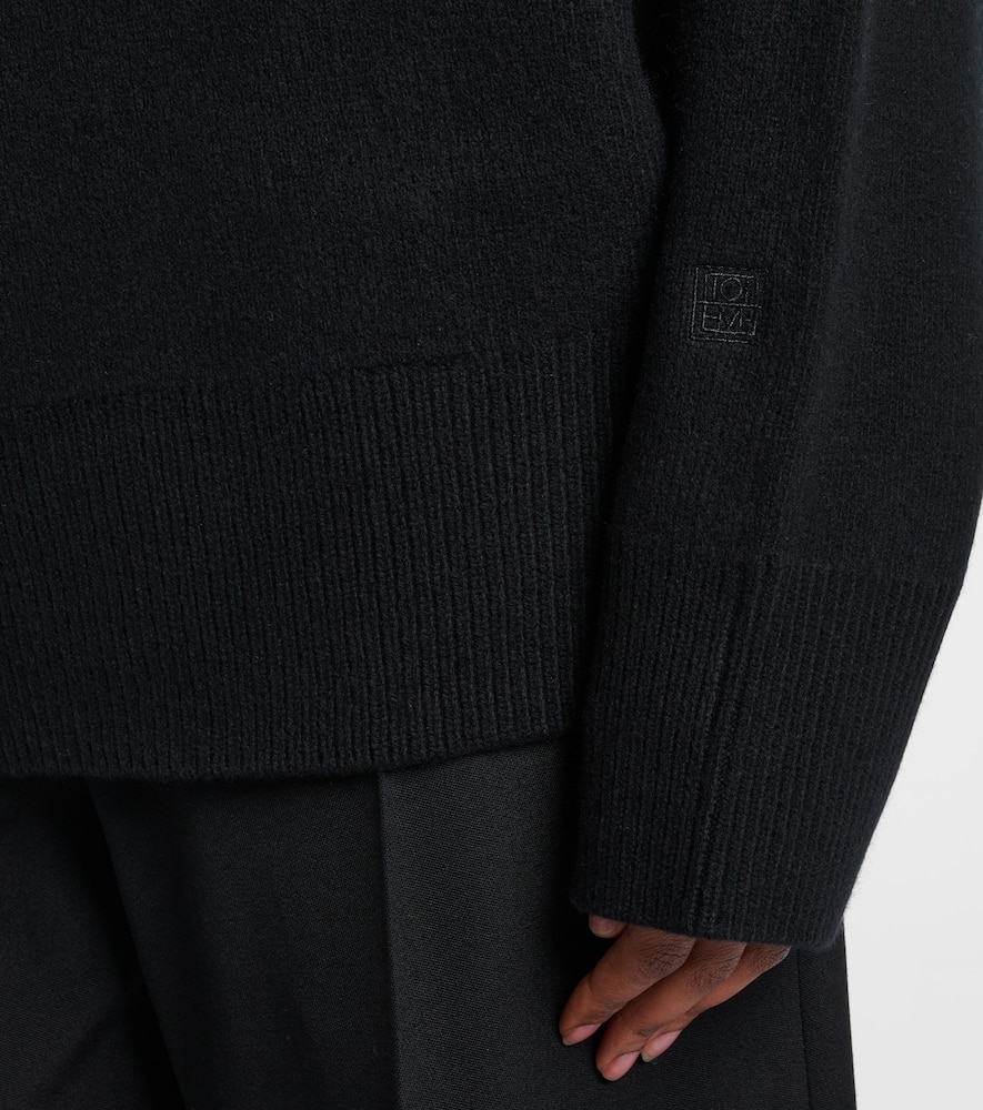 Totême Toteme Cashmere Turtle-neck Jumper In Black