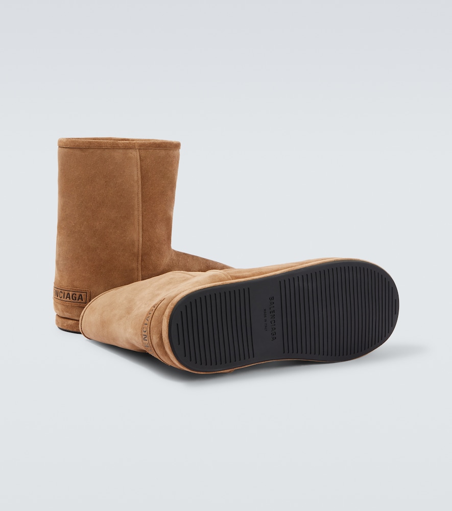  Balenciaga Balenciaga Alaska Suede Ankle Boots 