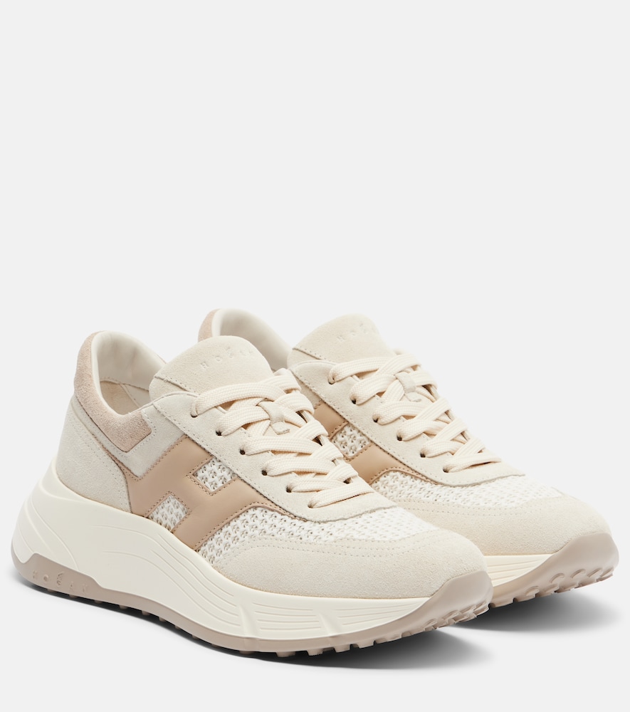 H669 Sneakers