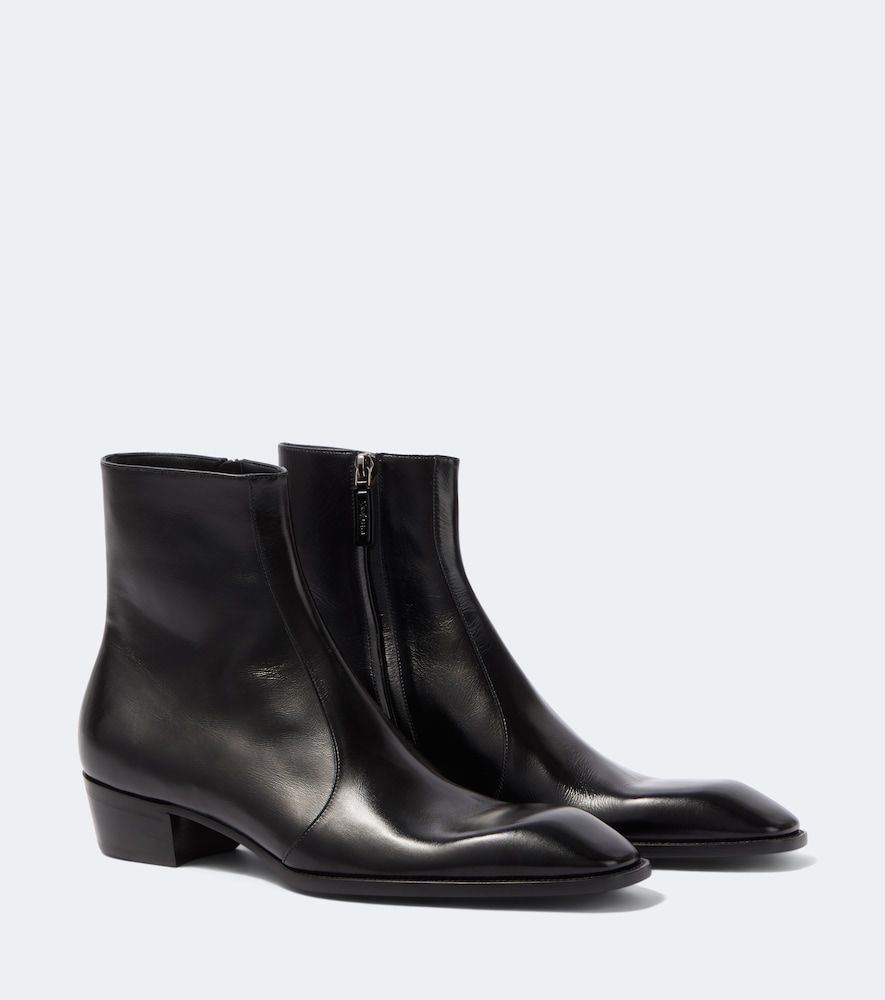 Saint Laurent Bottines Aurelien en cuir 1400 €