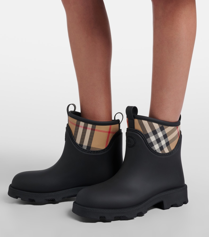 Burberry Marsh Stamp rain boots