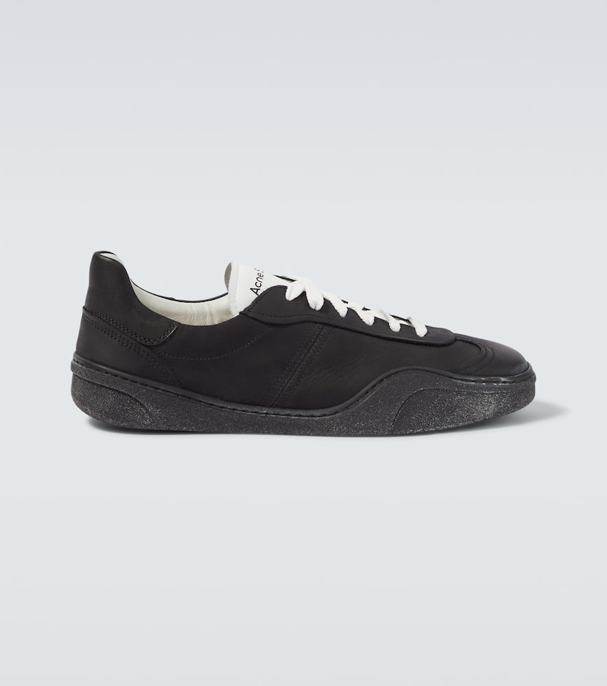 Leather sneakers