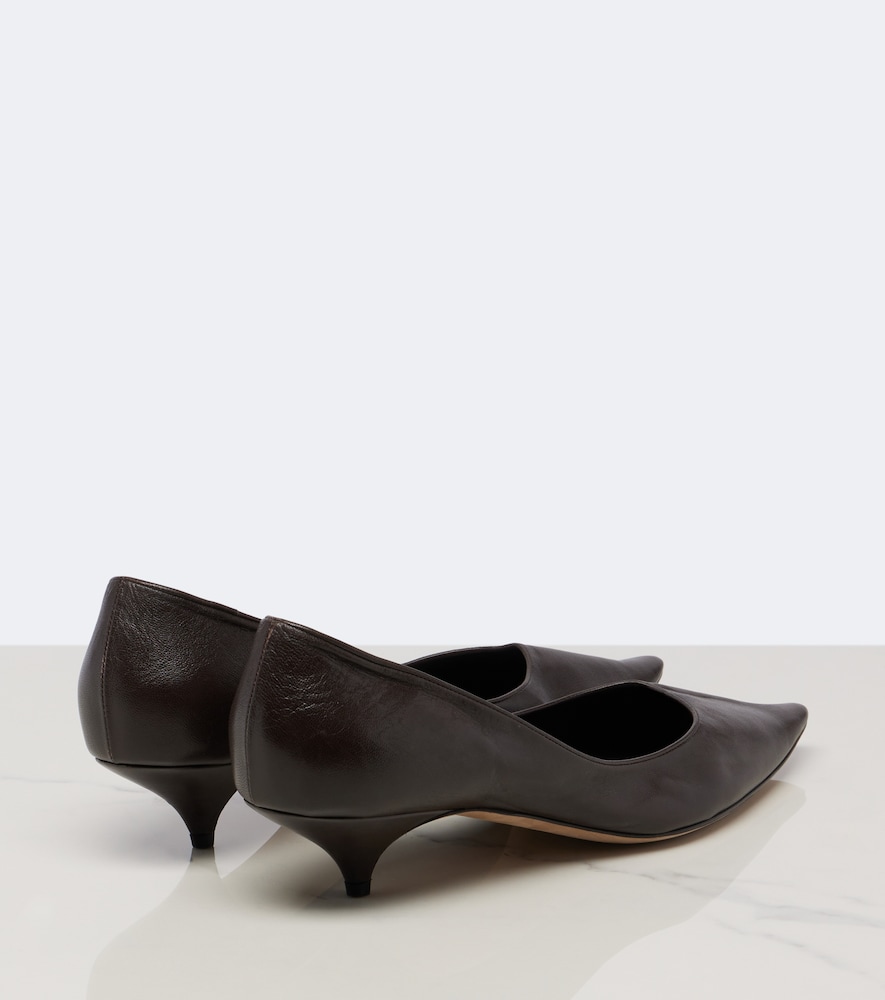 Liisa Three Pumps