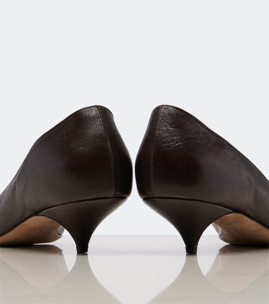 Liisa Three Pumps