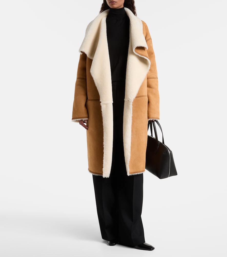  Toteme Toteme Shearling-trimmed Suede Coat 
