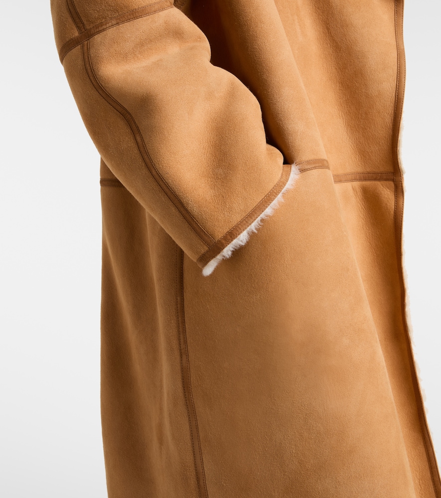  Toteme Toteme Shearling-trimmed Suede Coat 