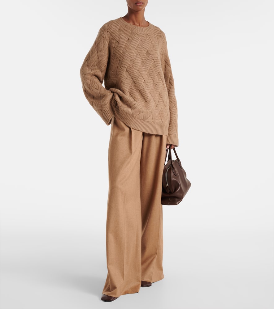 Jardin Des Orangers Oversized Wool And Cashmere Sweater In Brown