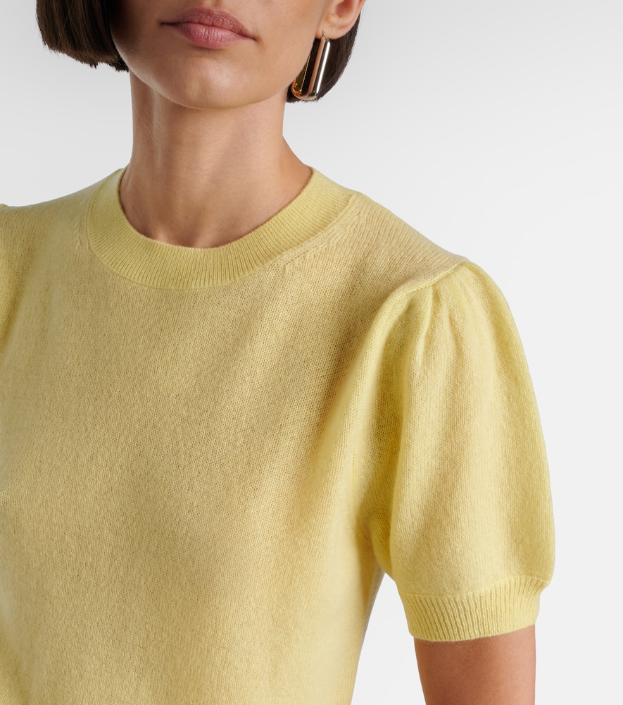 イエローニットコーデ特集2026|大人女性のおしゃれな着こなし イエローニットコーデ特集2026|大人女性のおしゃれな着こなし