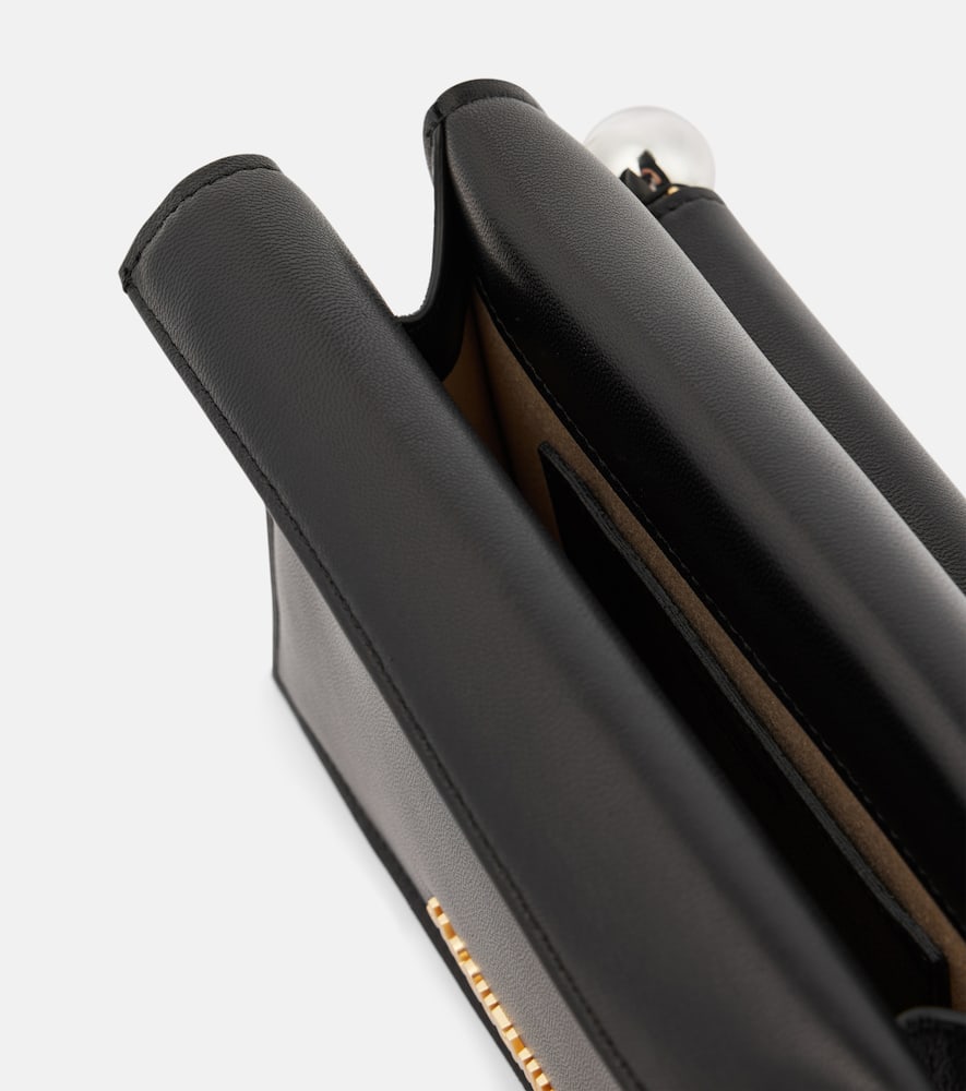 Jacquemus La Petite Pochette Rond Carré Leather Clutch In Black