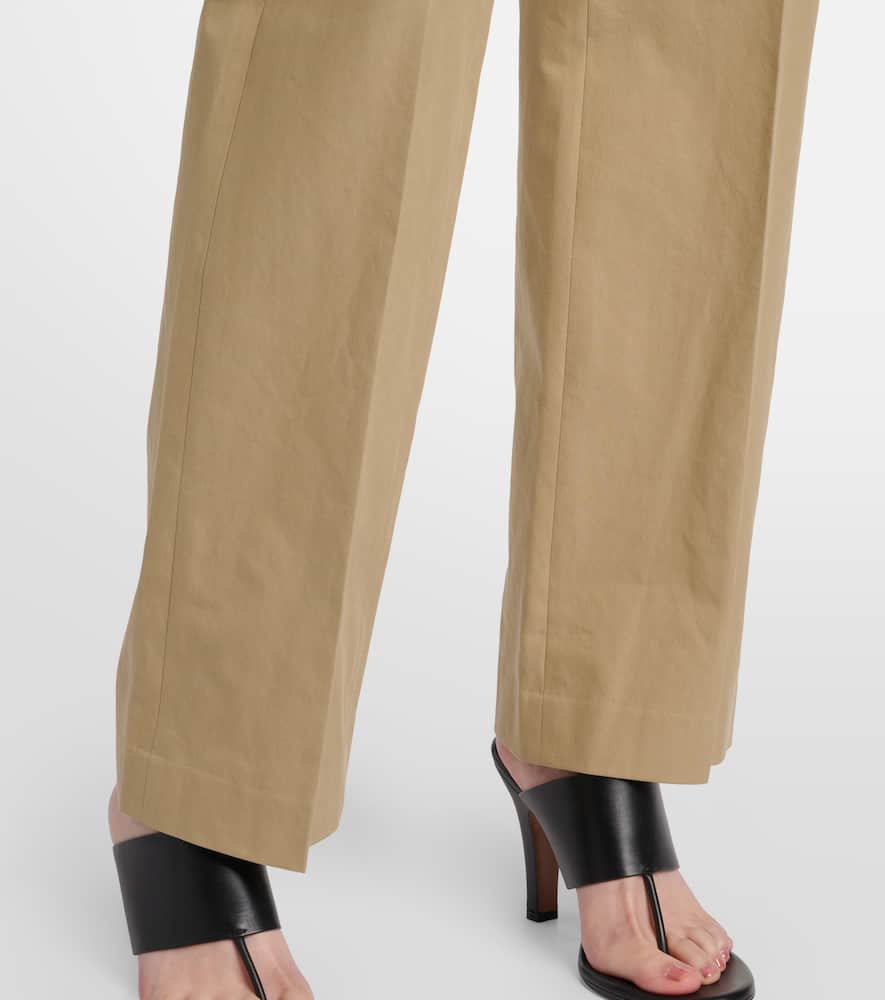The Row Selvie Straight Leg Cotton Twill Pants In Beige