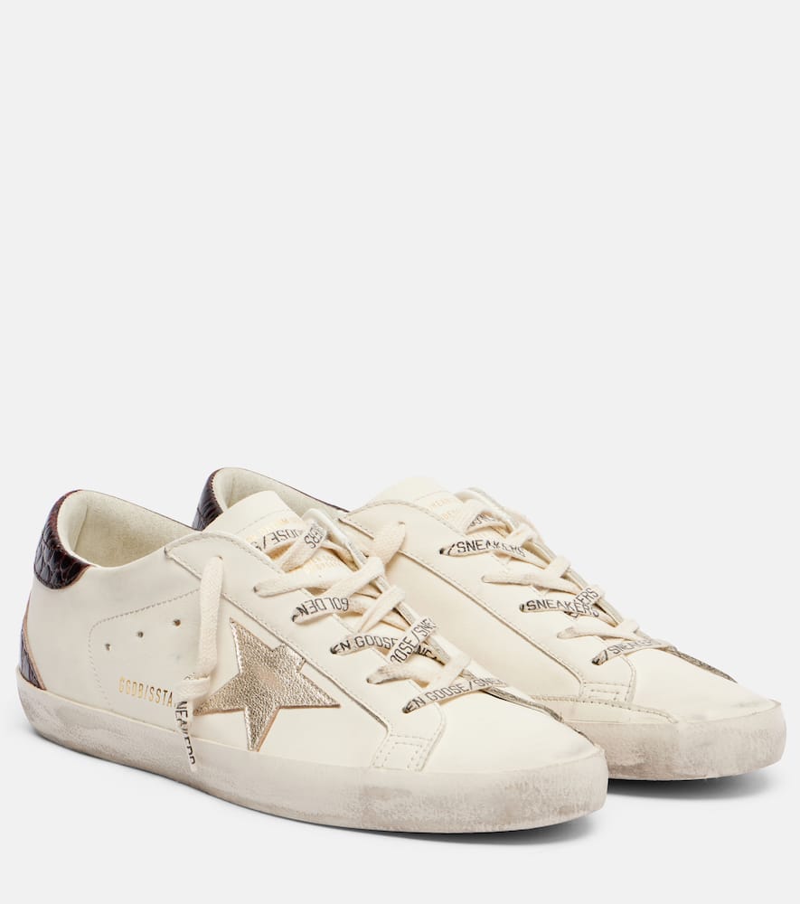 Golden Goose Women 'super-star' White Low Top Sneakers With Embossed Logo And Contrasting Heel In Le In White