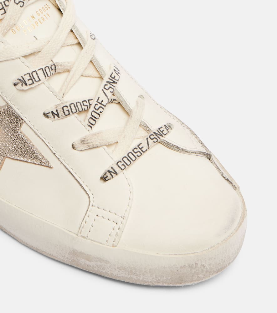 Golden Goose Women 'super-star' White Low Top Sneakers With Embossed Logo And Contrasting Heel In Le In White