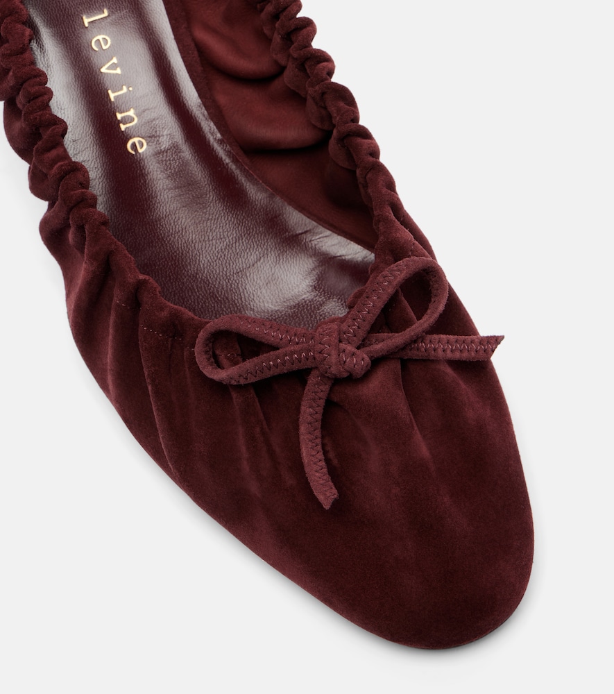 Gather Around Ruched Pumps