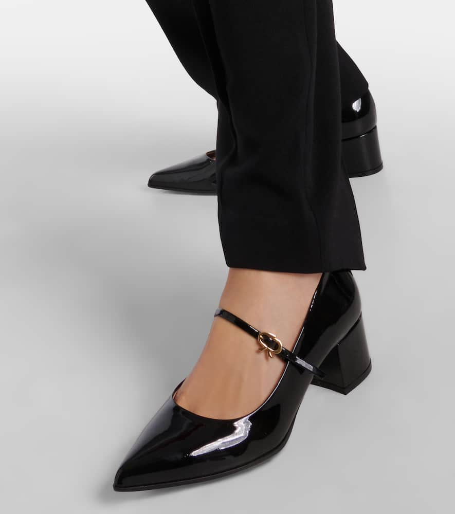 Gianvito Rossi Pumps In Black
