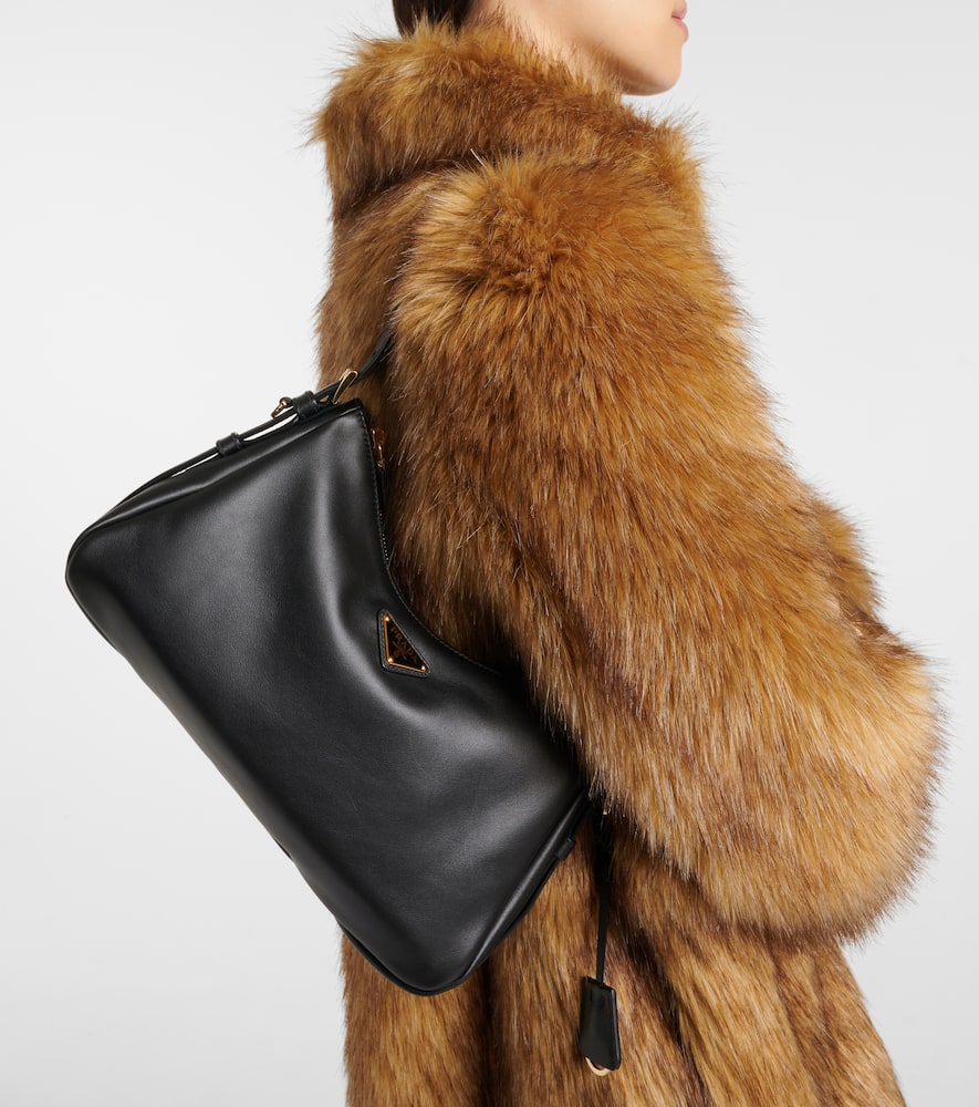 Sure to grab attention! Prada 25SS Faux fur coat
