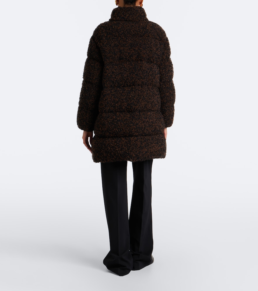 Remarquable Bouclé Down Coat