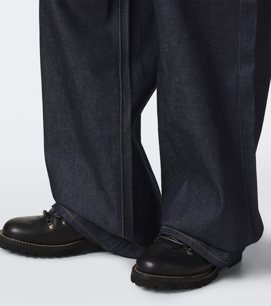 Belted Wide-Leg Jeans
