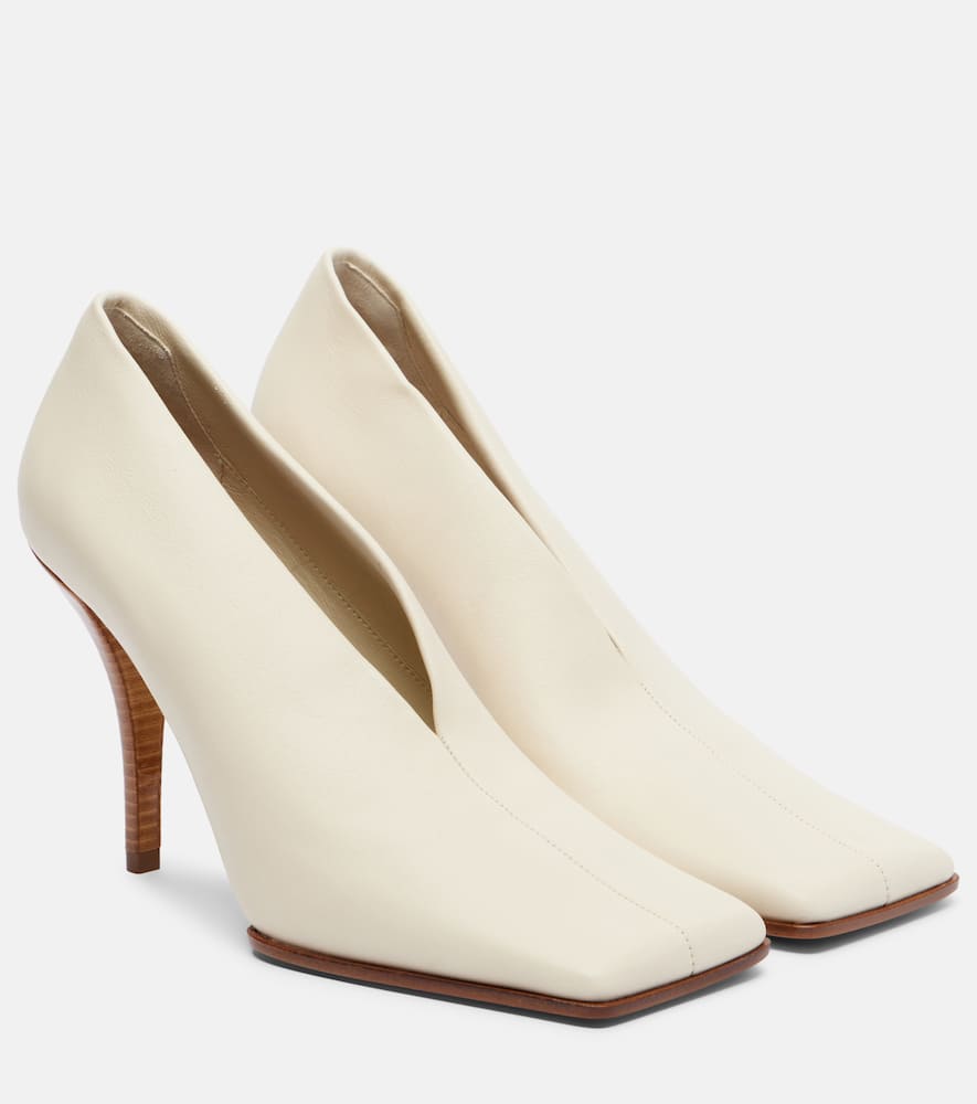 AlaÃ¯a Pumps 90 in pelle