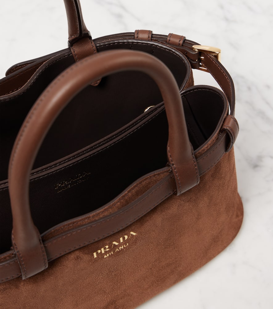 Prada Handtasche Mit Schnallendetail In Brown