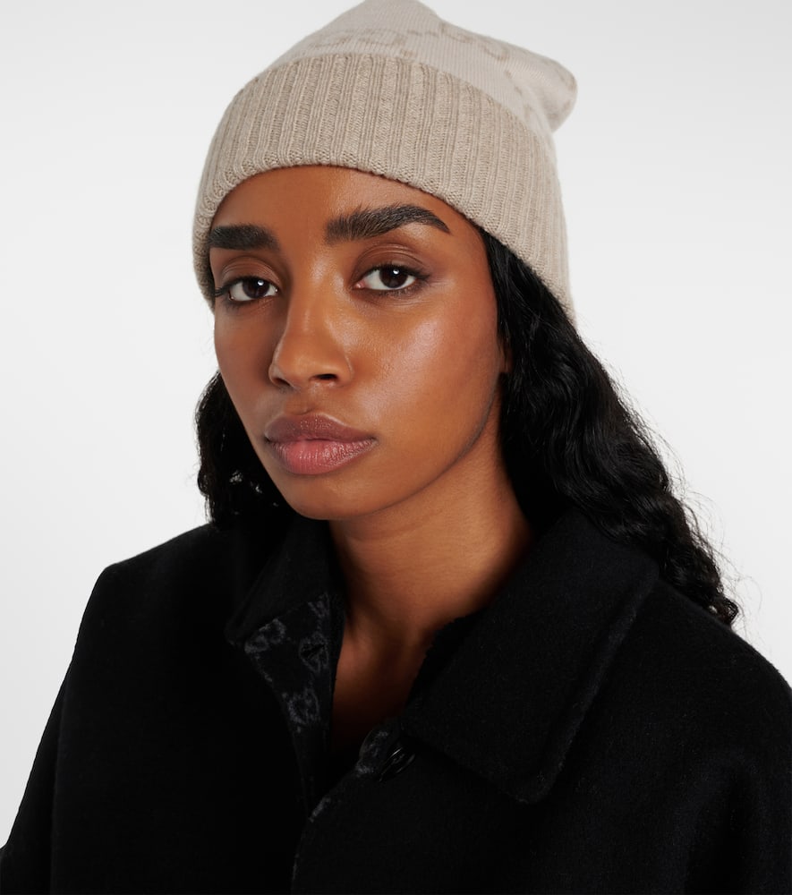 Gucci Gg Cashmere Jacquard Beanie In White