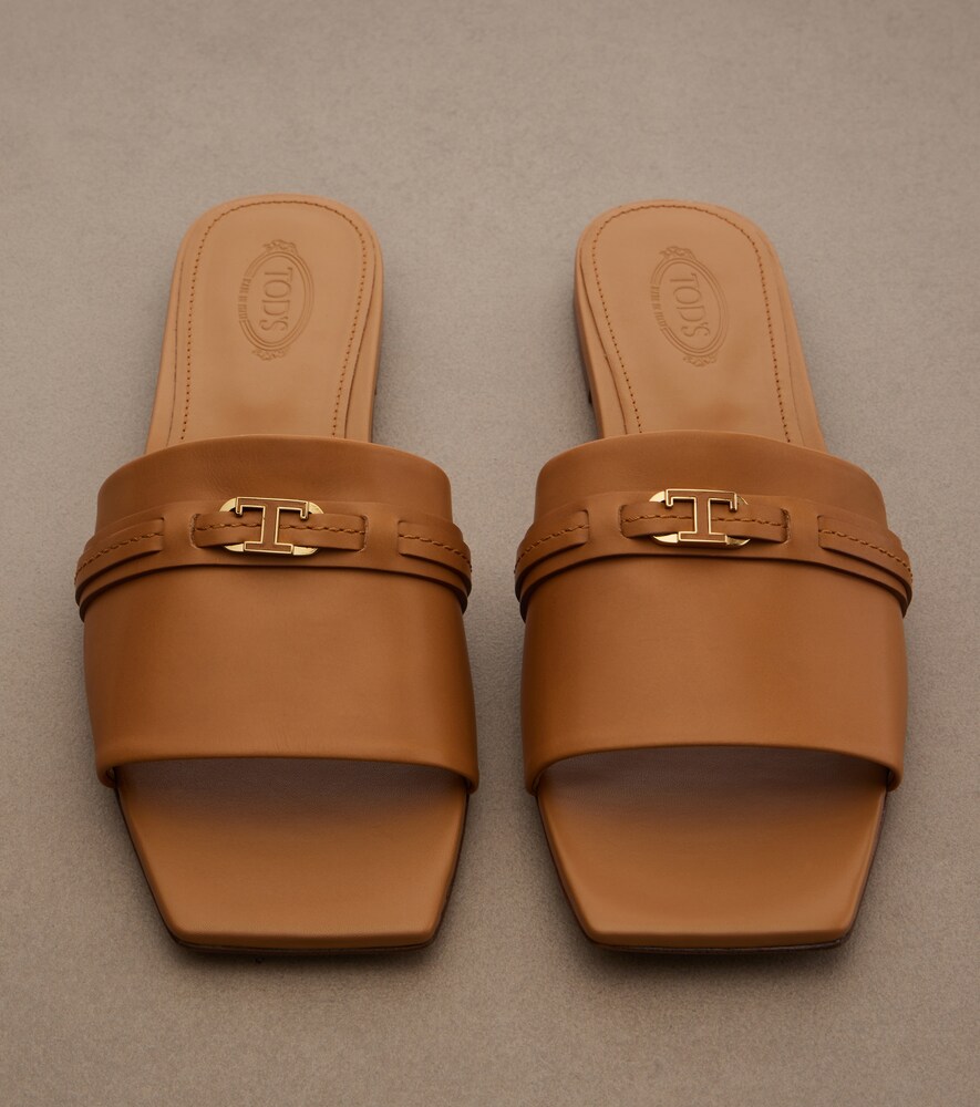  Tod's Tod's Leather Slides 