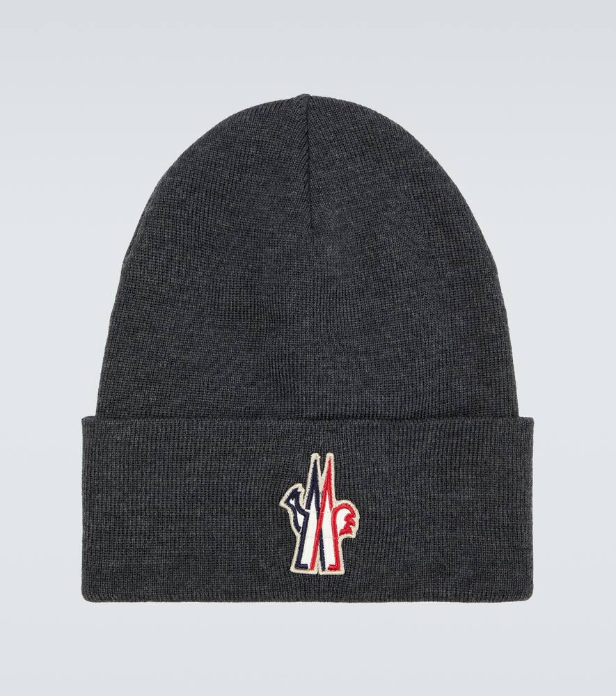 Moncler Logo Patch Ribbed Virgin Wool Beanie In Grey