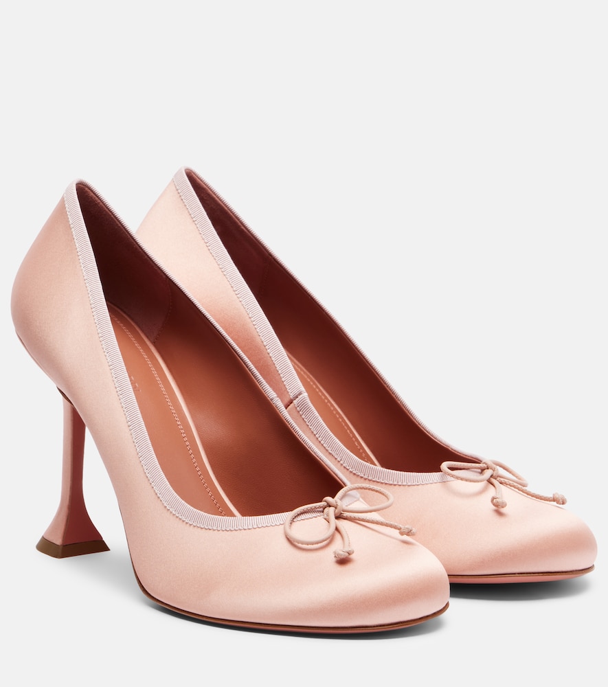 Amina Muaddi Escarpins Lila 95 en satin 553 €