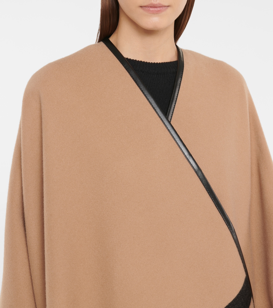  Moncler Moncler Wool Logo Cape 