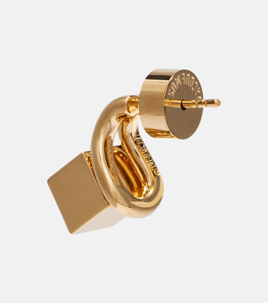 Shop Jacquemus Les Boucles Nodo Asymmetric Drop Earrings In Gold