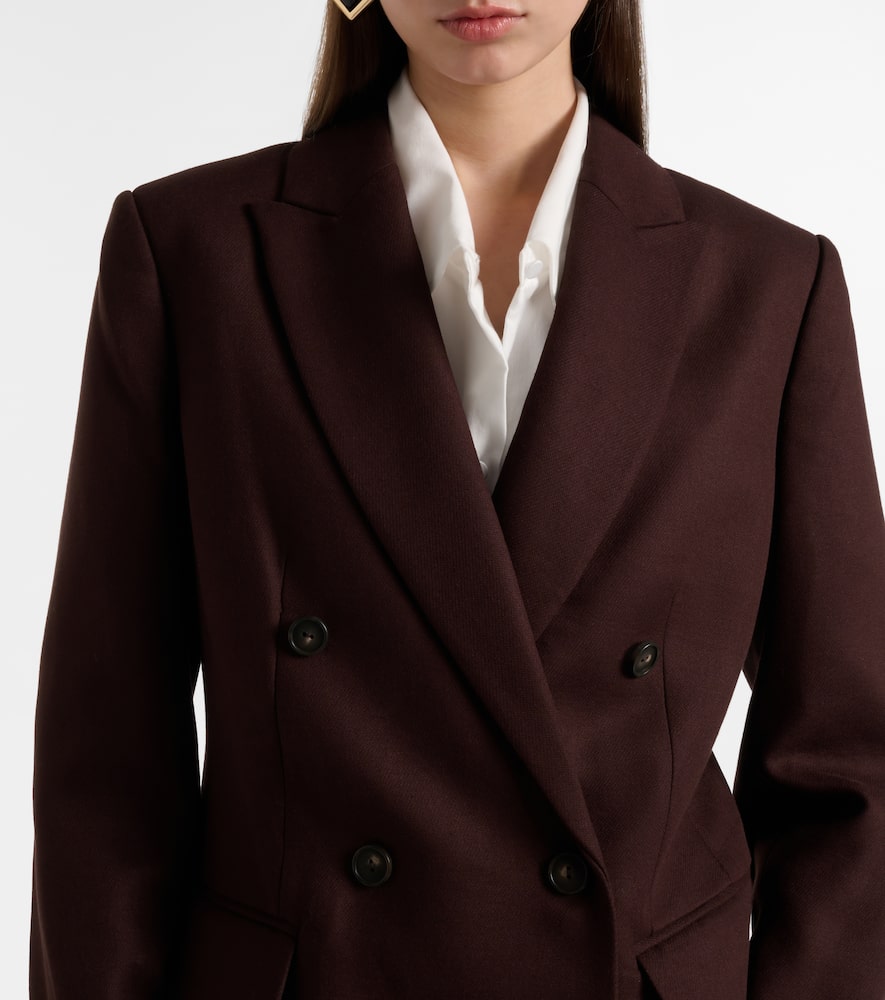 Vince Double-breasted Blazer In Burgundy