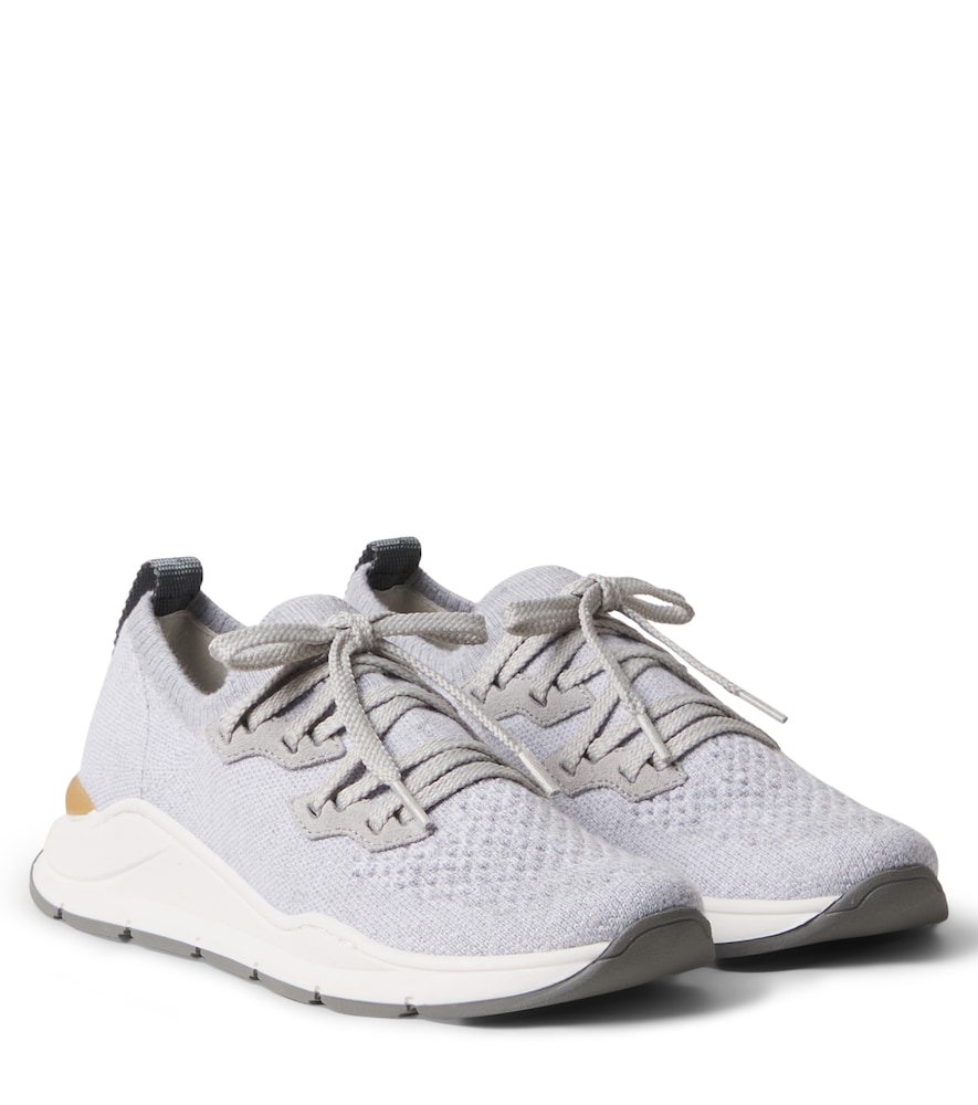 Sneakers con suede