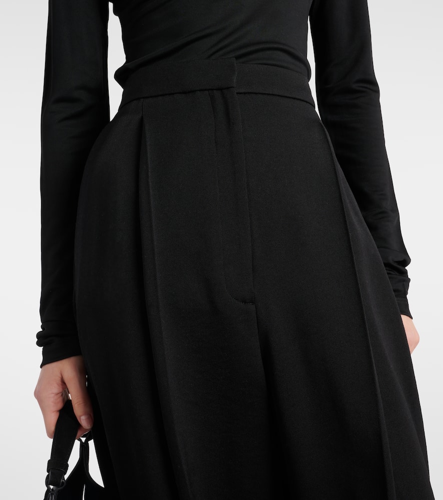 Khaite Ashford Pleated Wool-blend Twill Tapered Pants In Black