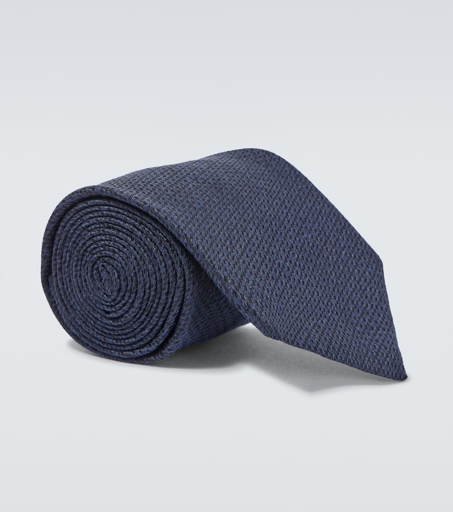 Silk and linen tie