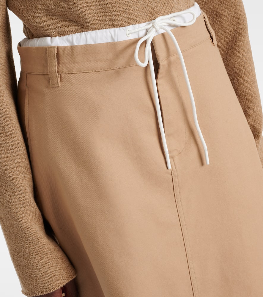 Vince Layered Cotton Twill Midi Skirt In Neutral