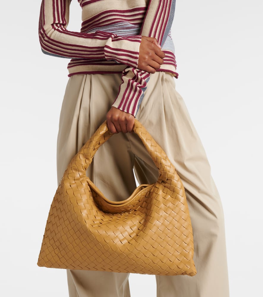Bottega Veneta Hop Small Intrecciato Leather Tote In Brown