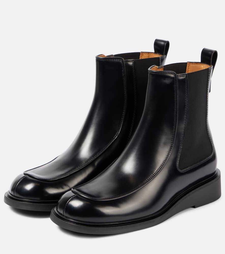 Tod's Leather Chelsea Boots In Black