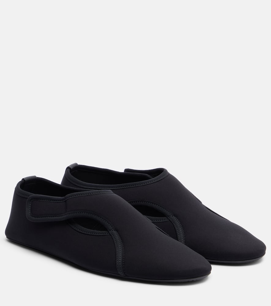 Alaïa Flex Leather-trimmed Ballet Flats In Black