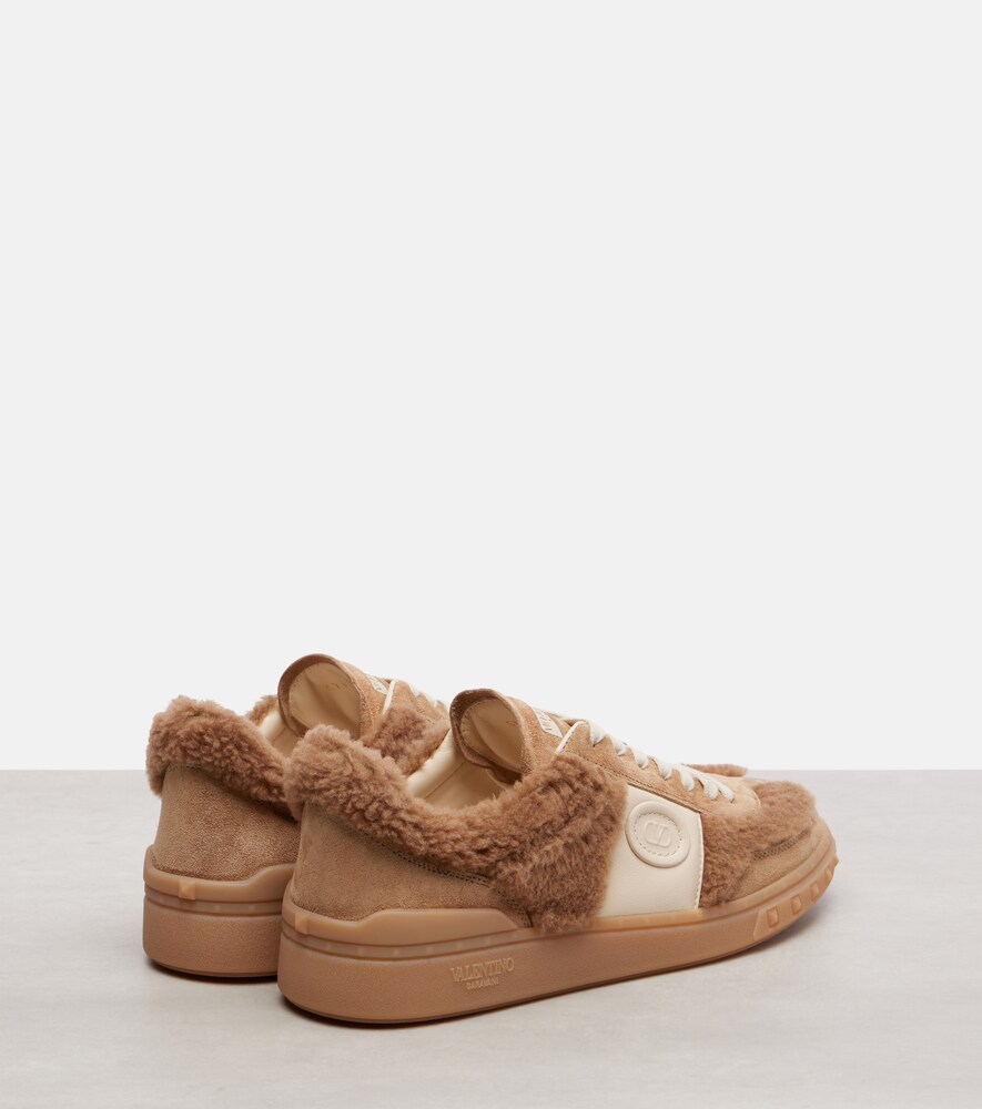  Valentino Garavani Valentino Garavani Sneakers Upvillage Aus Veloursleder 