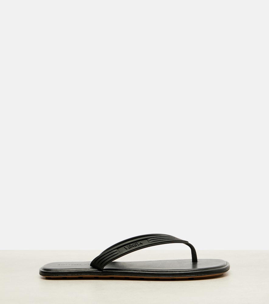  Bottega Veneta Bottega Veneta Sampieri Thong Sandals 